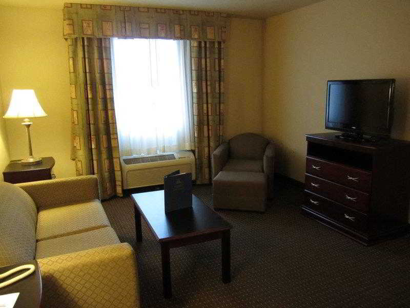 Franklin Inn & Suites - photo 22