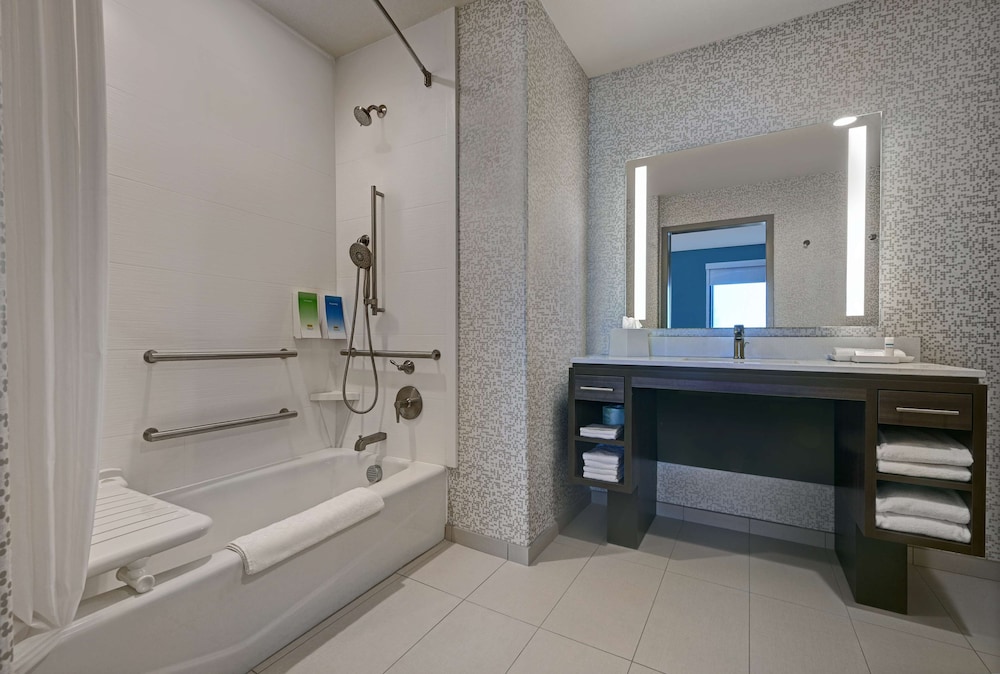 Home2 Suites by Hilton Tracy - photo 23