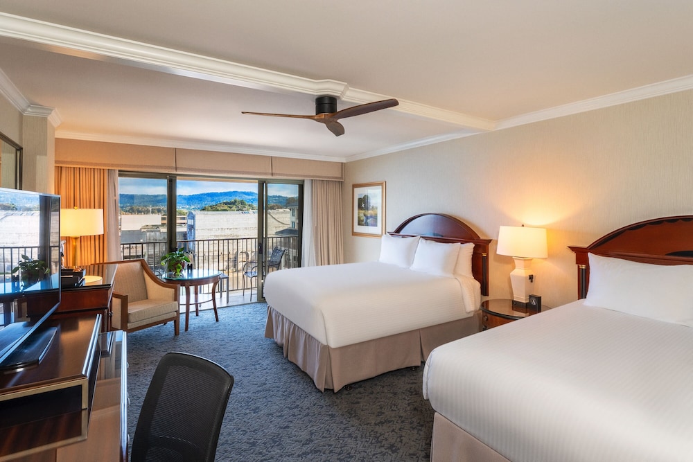 Monterey Plaza Hotel & Spa - photo 32