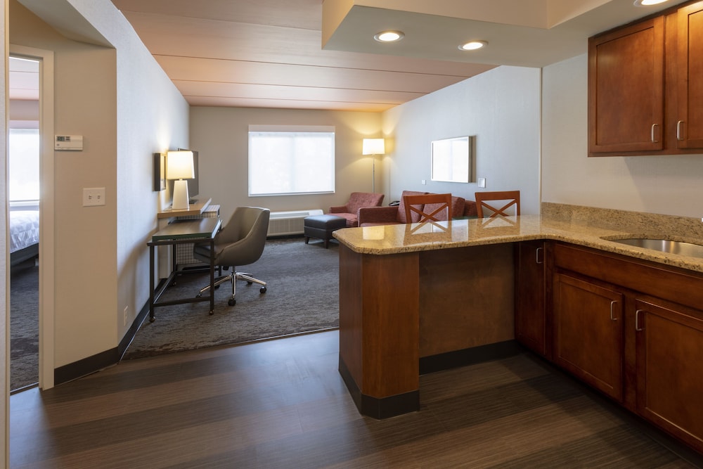 Holiday Inn Marquette by IHG - photo 9