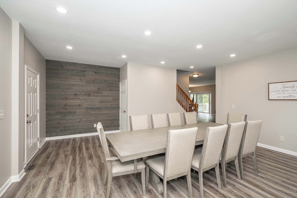 Ark & Creation Retreat For 12 in Walton, United States