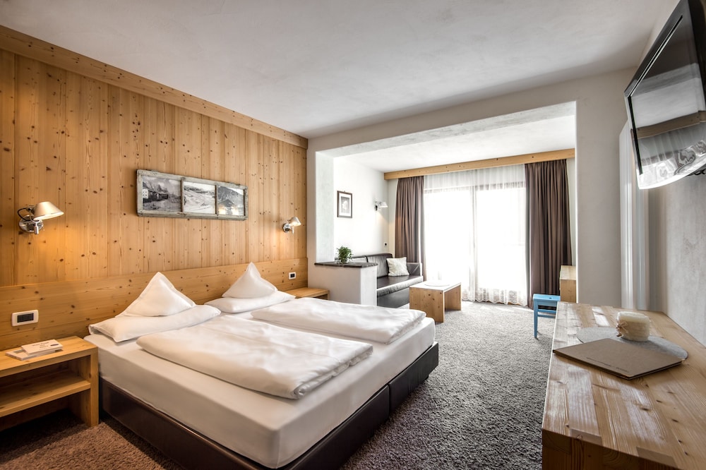 Hotel Gran Ciasa — 4-Star Luxury Hotel in Corvara In Badia, Italy