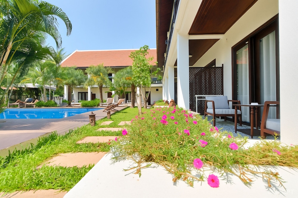 Sunrise Hotel Luang Prabang MekongRiver — 4-Star Luxury Hotel in Luang Prabang, Laos
