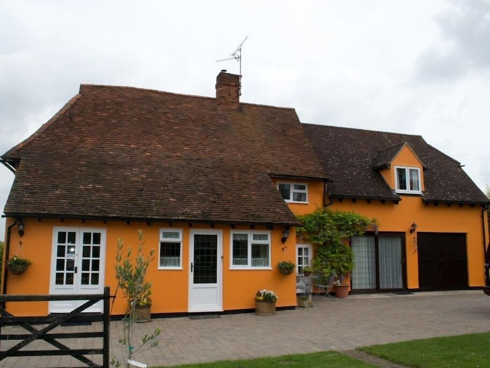 Woodview Bed & Breakfast — 4-Star Luxury Hotel in Colchester, United Kingdom