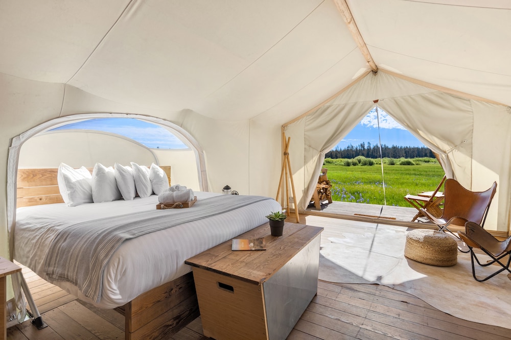 Under Canvas West Yellowstone - photo 28