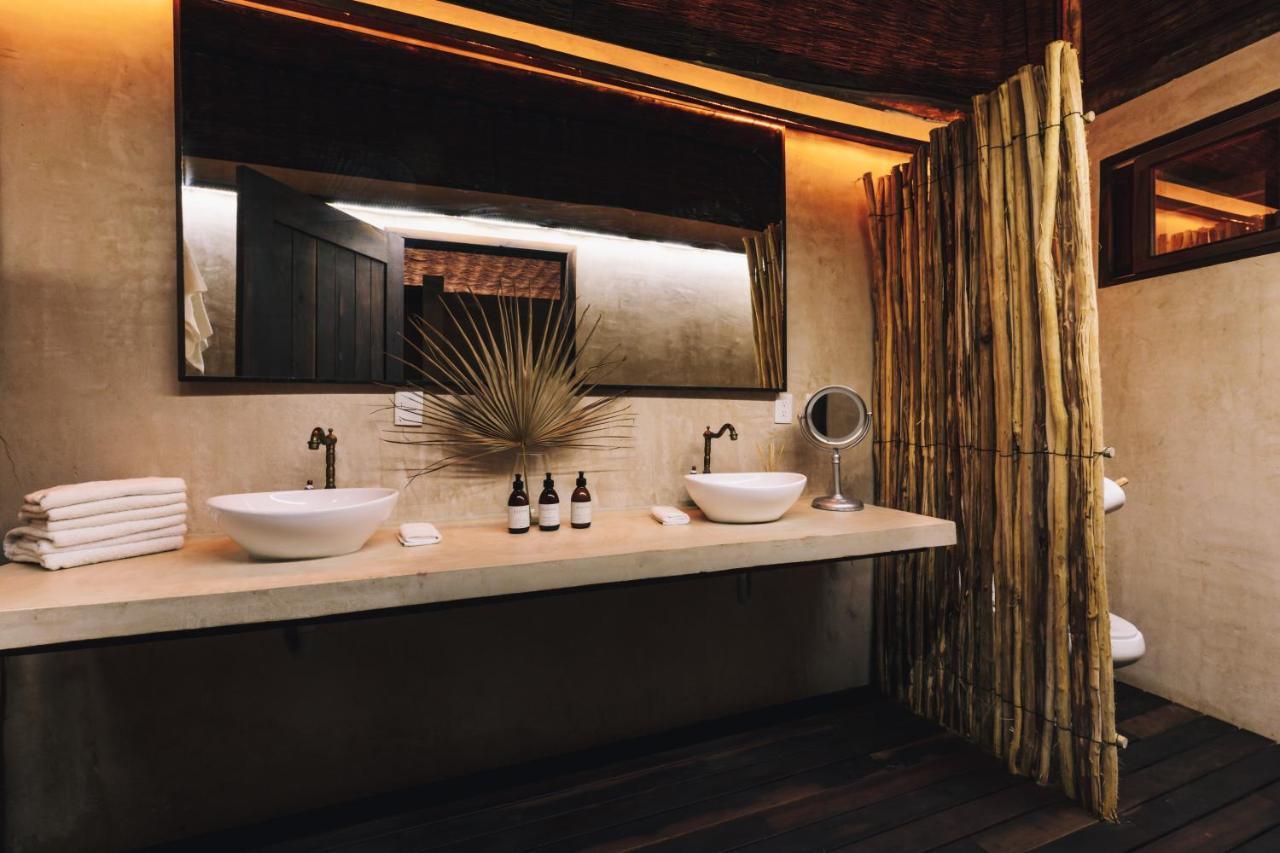 Radhoo Tulum