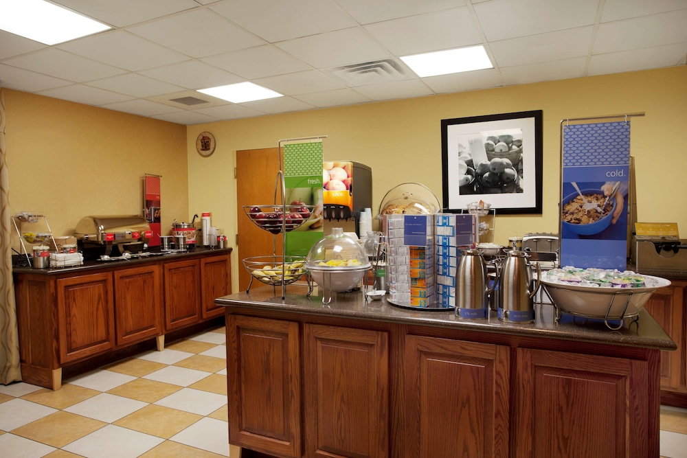 Hampton Inn Sidney - photo 27