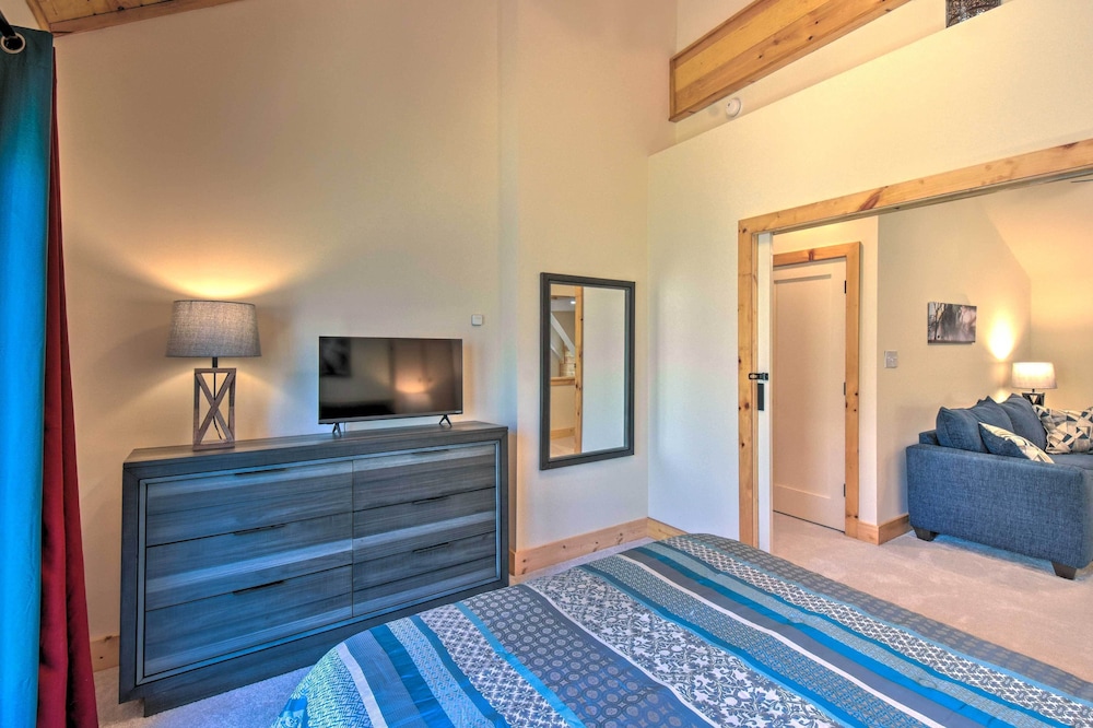 New Construction With Modern Design & Hot Tub in Ellijay, United States