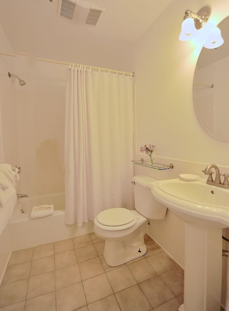 Jailhouse Inn - photo 30