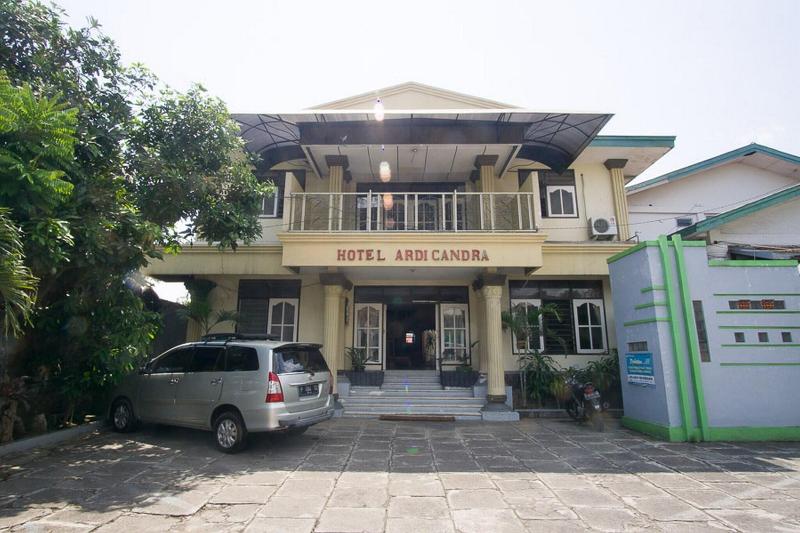 RedDoorz Syariah @ Jalan Gajah Mada in Jember, Indonesia