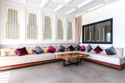 Villa Stella Élégante & piscine sans vis à vis — 4-Star Luxury Hotel in Marrakesh, Morocco