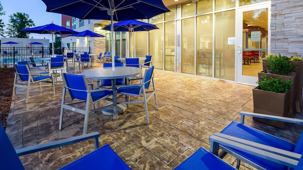 Holiday Inn Express & Suites Latta by IHG - photo 34