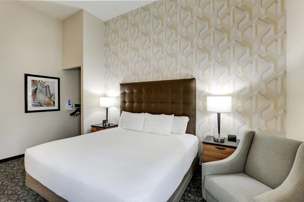 Drury Inn & Suites Birmingham Lakeshore Drive - photo 23