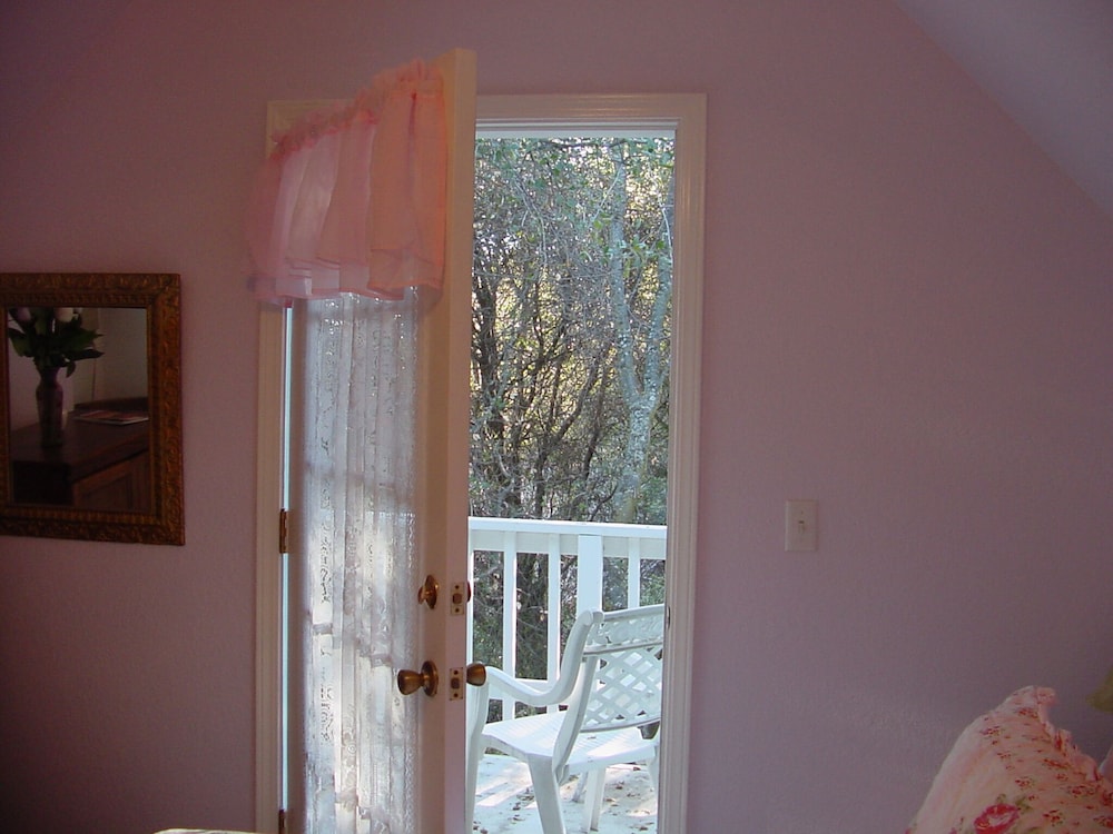 Apple Blossom Inn - photo 10