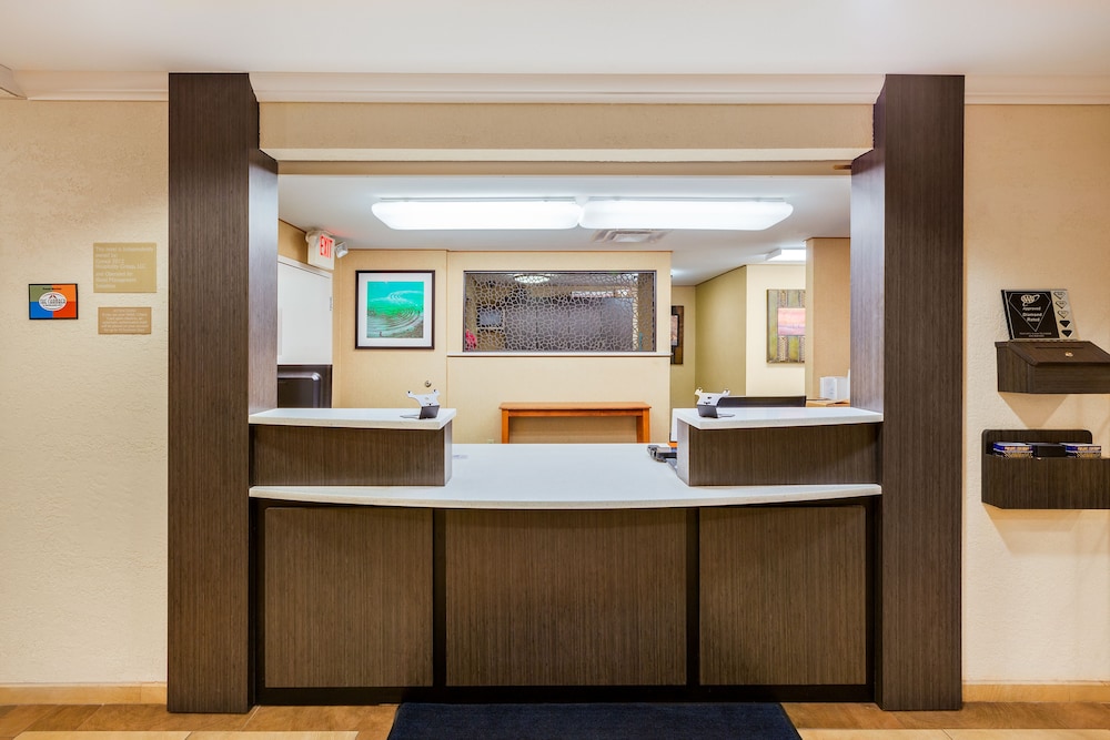 Candlewood Suites Medford by IHG - photo 17
