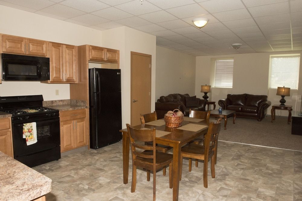 Bridges Inn & Extended Stay Suites - photo 2