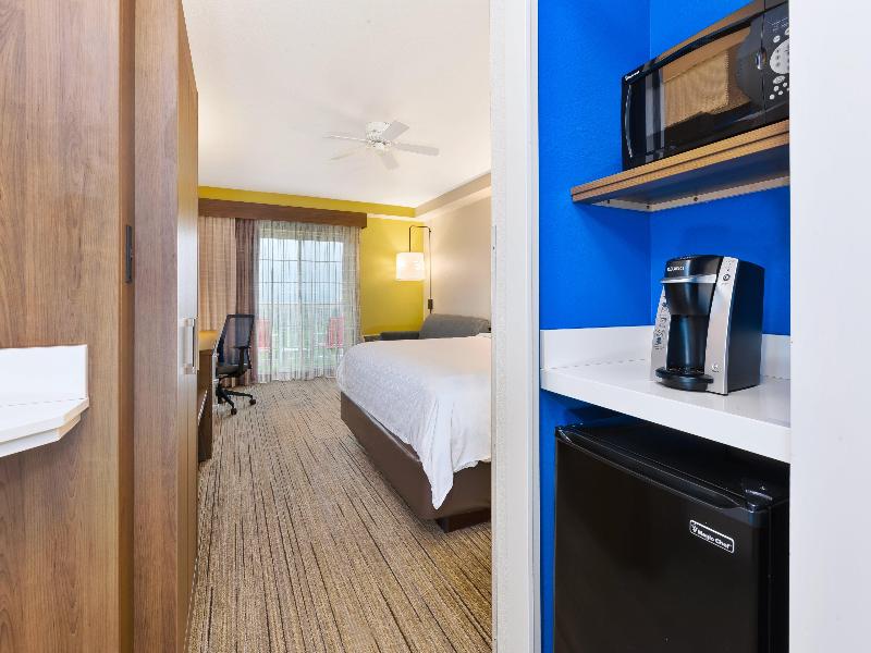 Holiday Inn Express & Suites Petoskey by IHG - photo 93