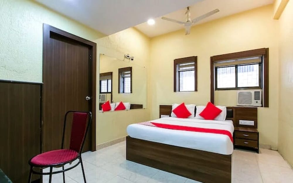 Oyo 8755 Hotel Red Palms