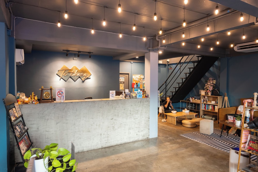Ti Thong Hostel