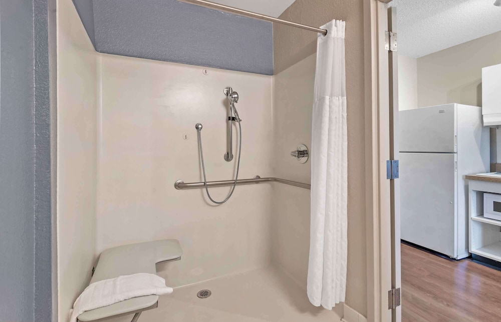 Extended Stay America Select Suites Charlotte Tyvola Rd. - photo 16