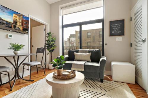 Splendid & Fully Furnished 1BR Apartment Broadway 204 rep — 4-Star Luxury Hotel in Chicago, United States