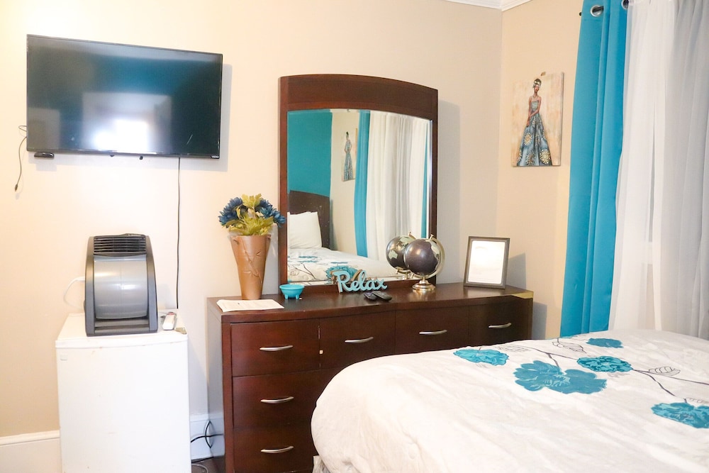 Bella's Boutique Hotel - photo 8