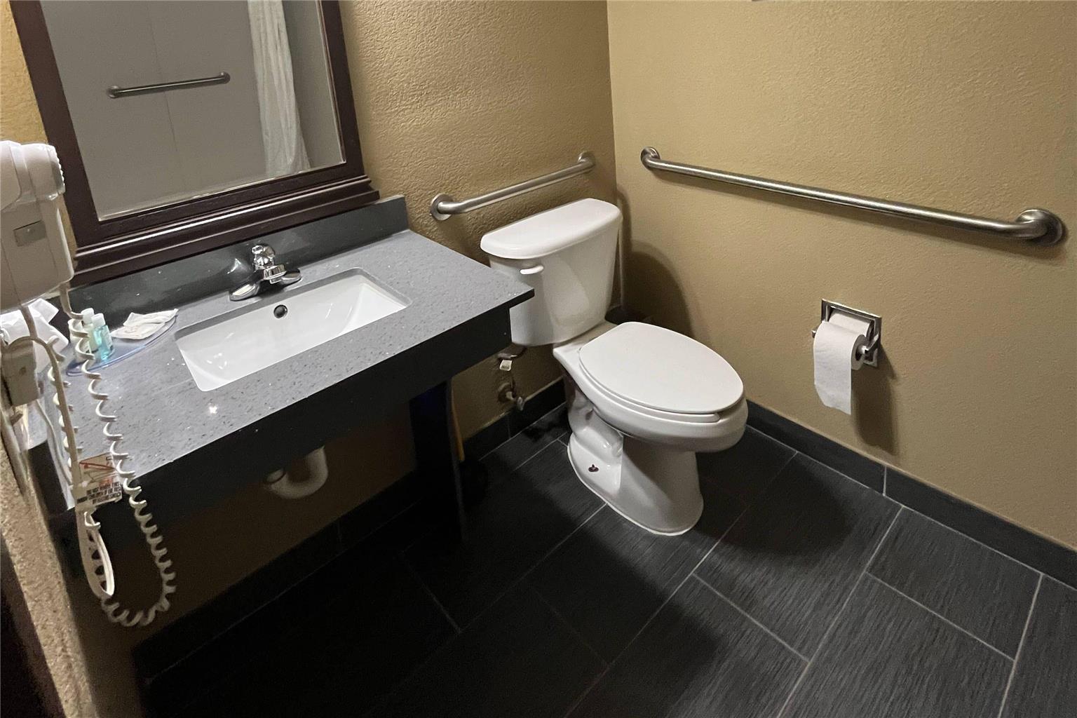 Quality Suites Graham Burlington South - photo 10