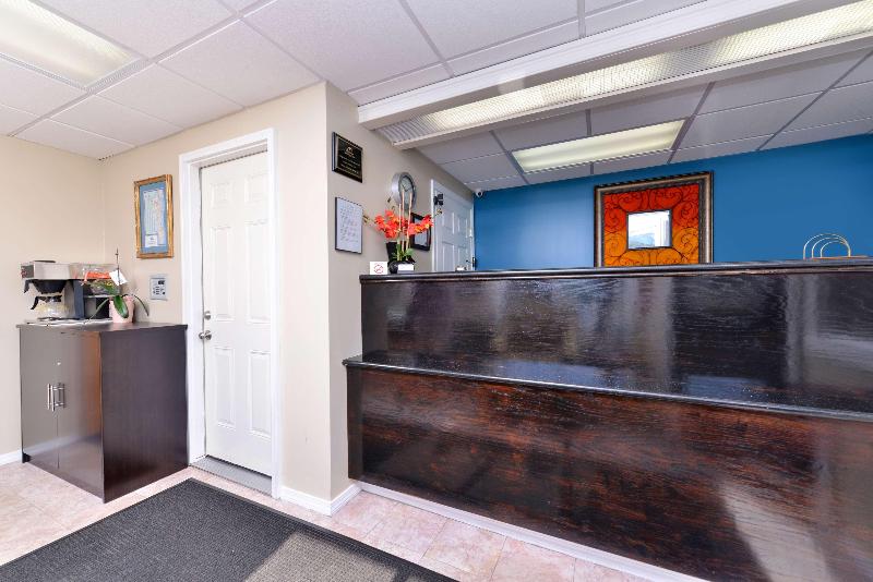 Americas Best Value Inn New London Mystic - photo 7