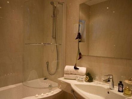 Wohlfühlhotel Garni Robert — Mayrhofen — photo 4