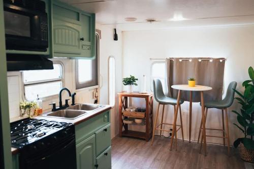Sunrise Serenity RV Panoramic Views — Culebra — photo 4