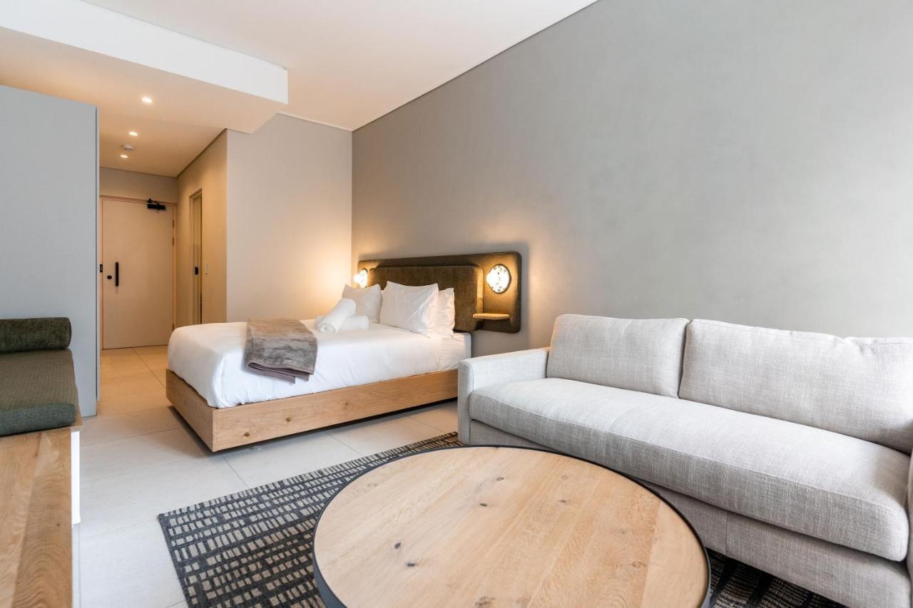 The Rose 105: Studio Apartment with Rooftop Pool — 4-Star Luxury Hotel in Cape Town, South Africa