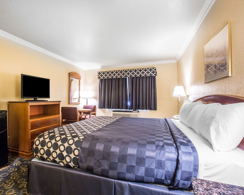 Hotel Fontana CA - photo 12