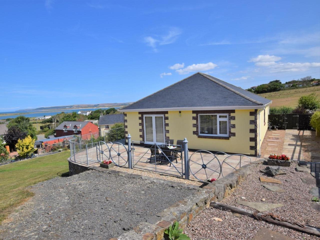 2 Bed In Appledore Pilot — Appledore