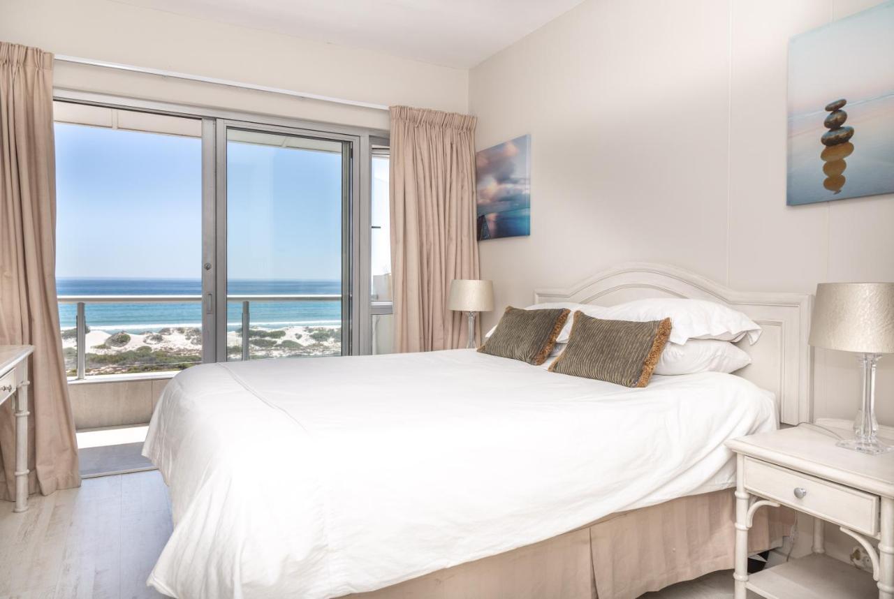 Luxury Private Beachfront 2 Bedroom Dolphin Apartment Blouberg Cape Town