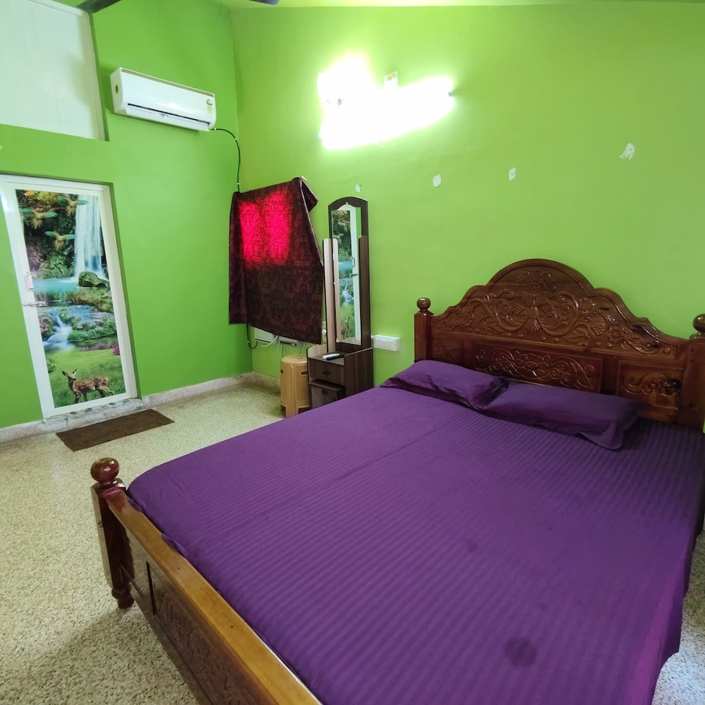 Square & Dormitory Stays - last minute hotel in Tirunelveli