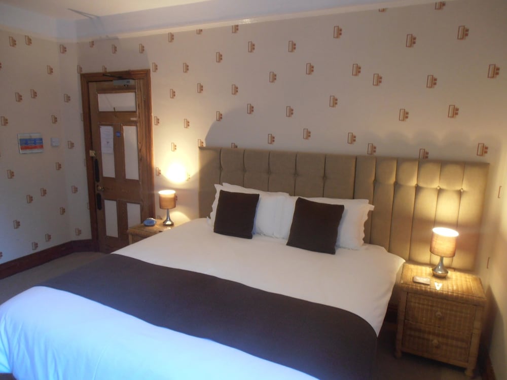 Meadowlea Guest House — 4-Star Luxury Hotel in Okehampton, United Kingdom