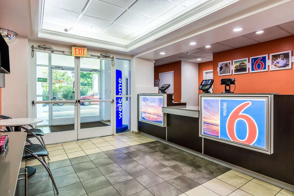 Motel 6 Fort Mill SC Charlotte - photo 26