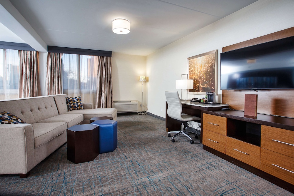 DoubleTree by Hilton Neenah - photo 14