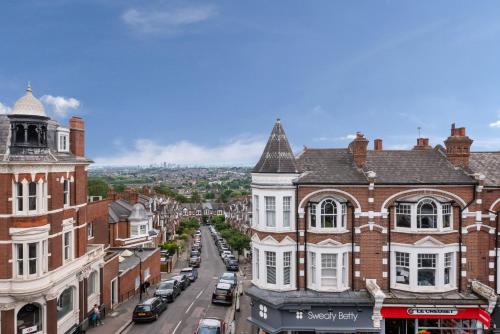 One Bedroom Flat Muswell Hill First Floor — 4-Star Luxury Hotel in London, United Kingdom