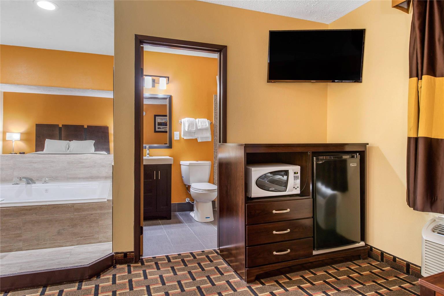 Quality Inn Grand Rapids Near Dowtown - photo 14