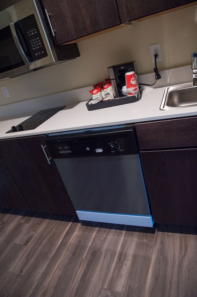 Cobblestone Inn & Suites Forest City - photo 19