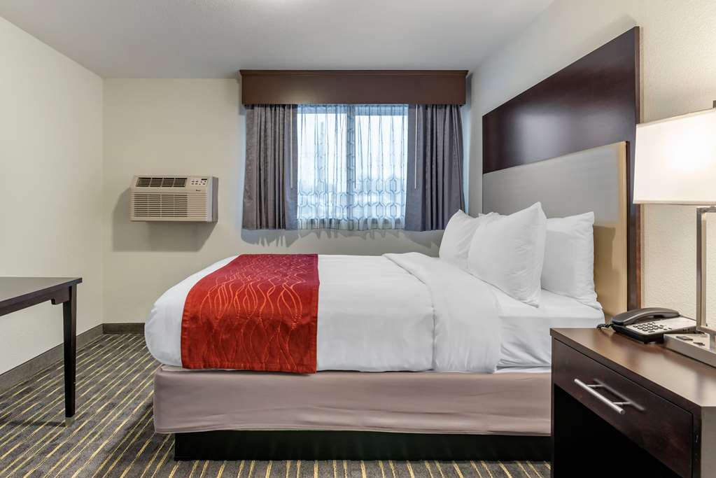 Comfort Inn & Suites Tigard near Washington Square - photo 6