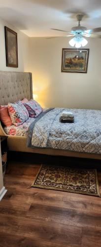 Beautiful Room king in Newark, United States