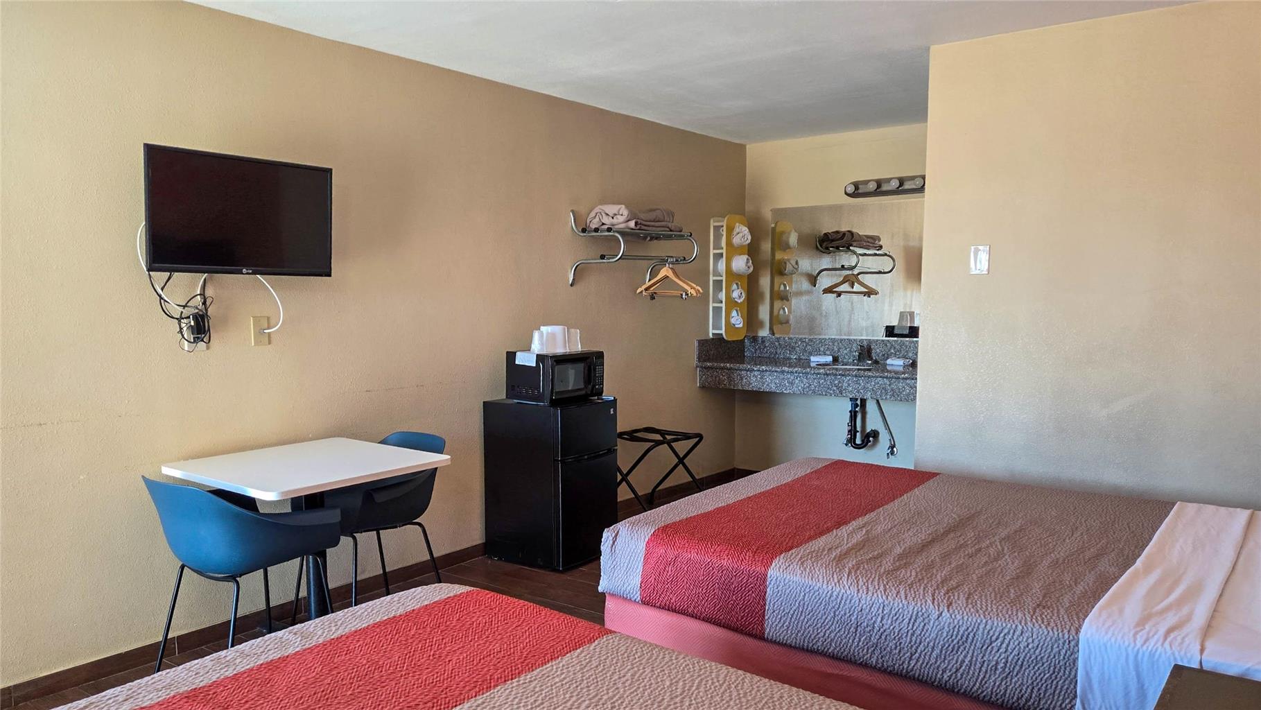 Motel 6 Blythe CA South - photo 59