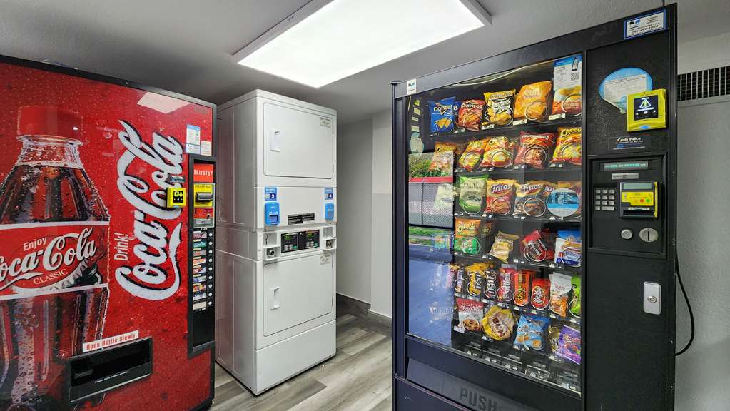 Motel 6 Houston TX Medical Center NRG Stadium - photo 33