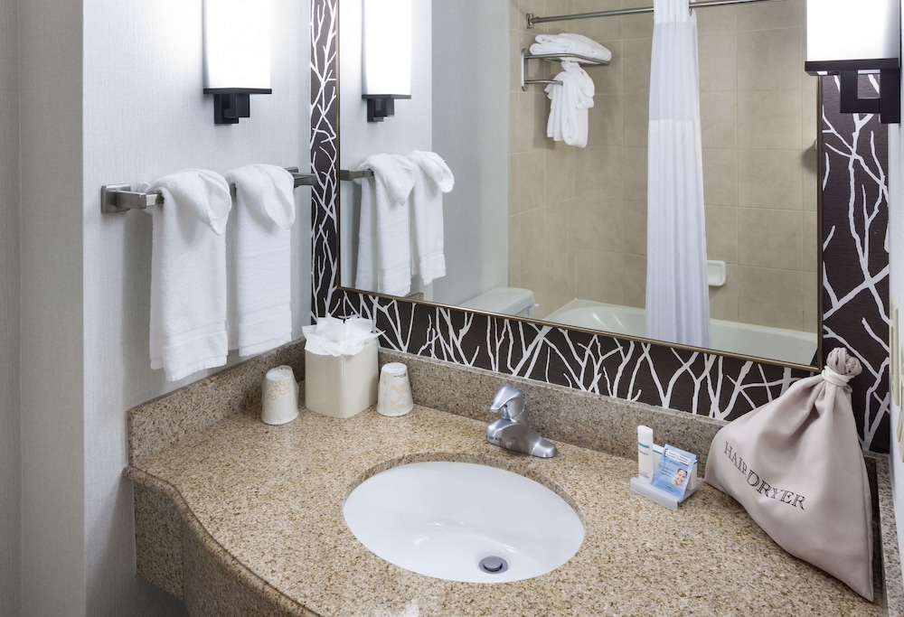 Hilton Garden Inn Nashville Vanderbilt - photo 36