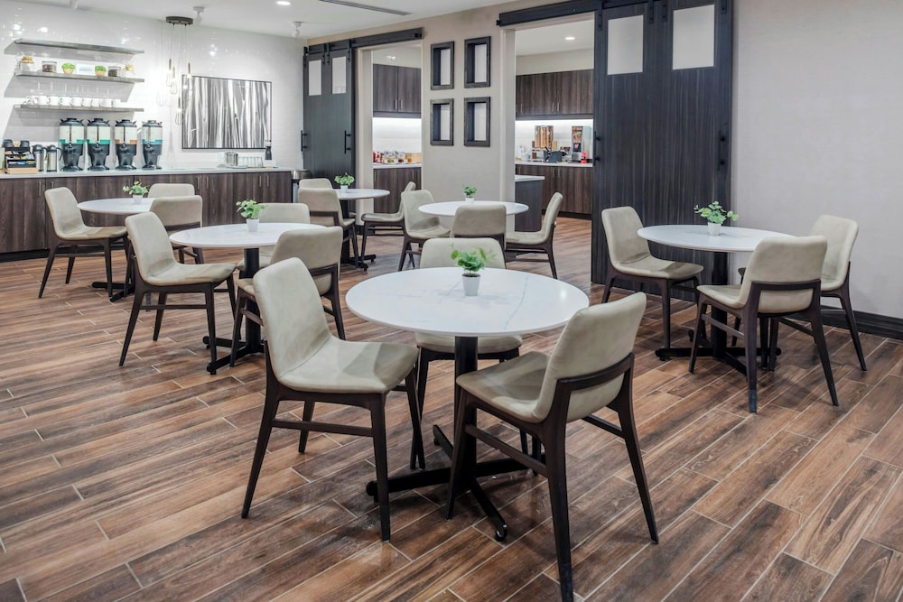 Residence Inn Detroit Sterling Heights - photo 8
