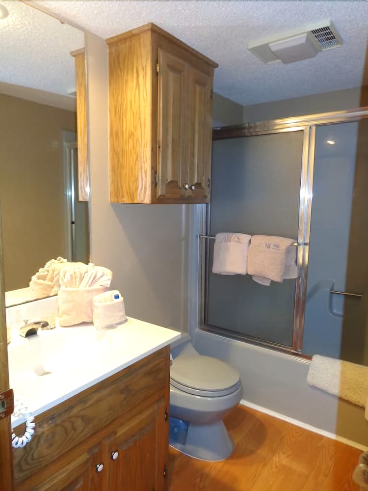 Mountain Harbor Resort and Spa - photo 68