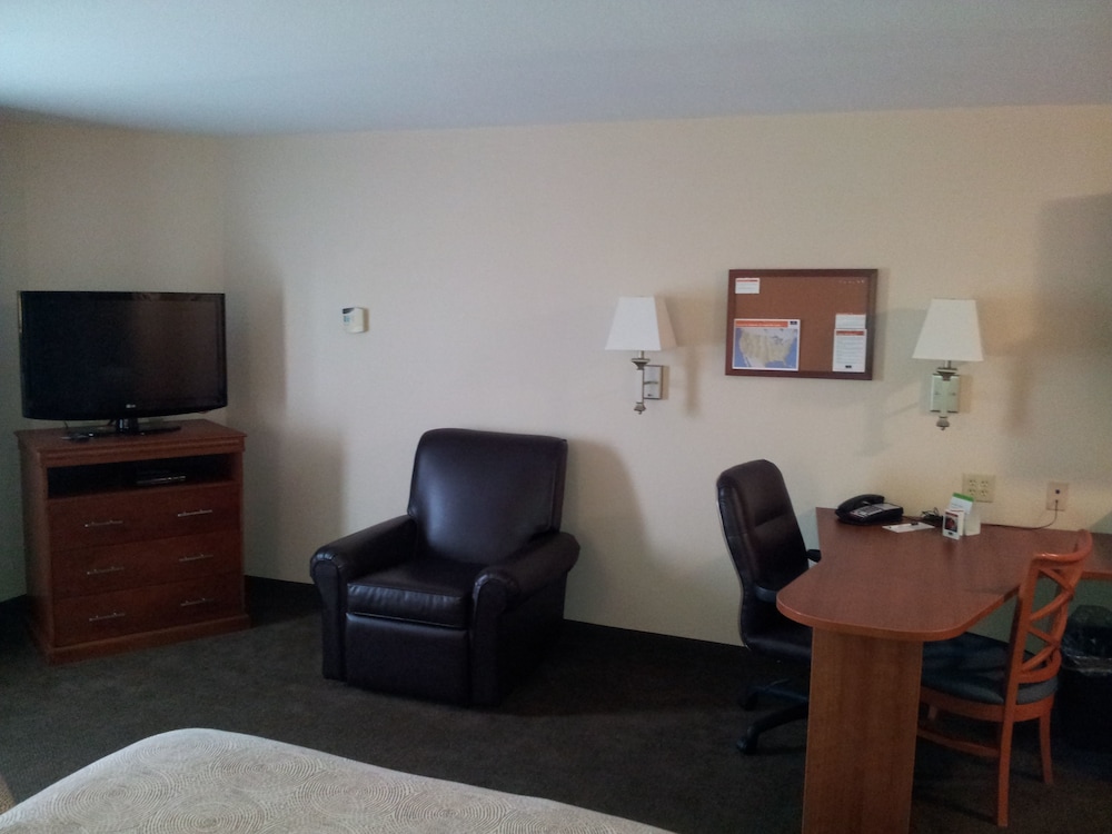 Candlewood Suites Fredericksburg by IHG - photo 7