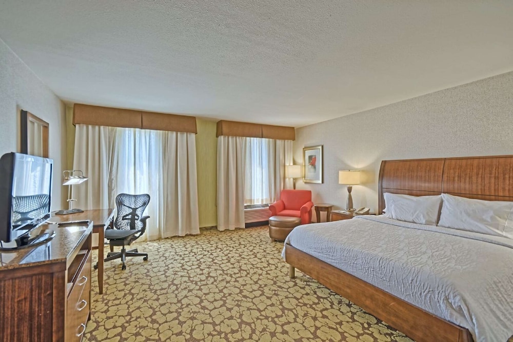 Hilton Garden Inn Mt. Laurel - photo 11